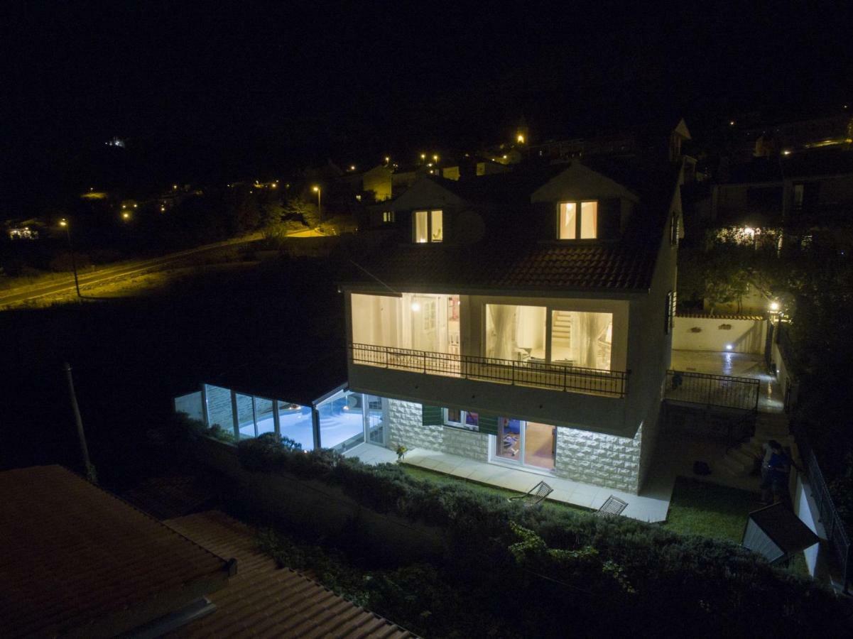 Eco Eclectic Villa With Pool Solin Exterior photo