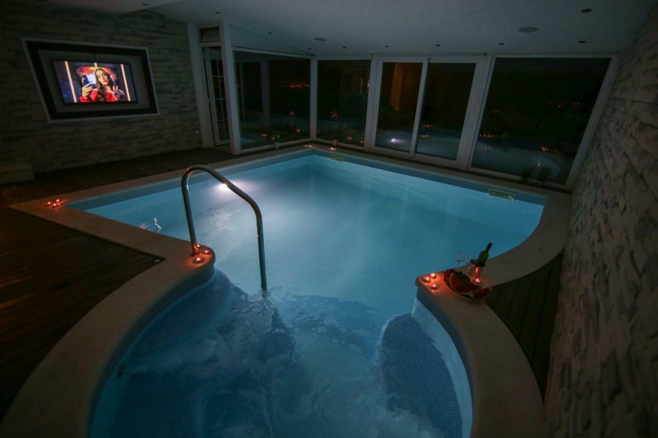 Eco Eclectic Villa With Pool Solin Exterior photo