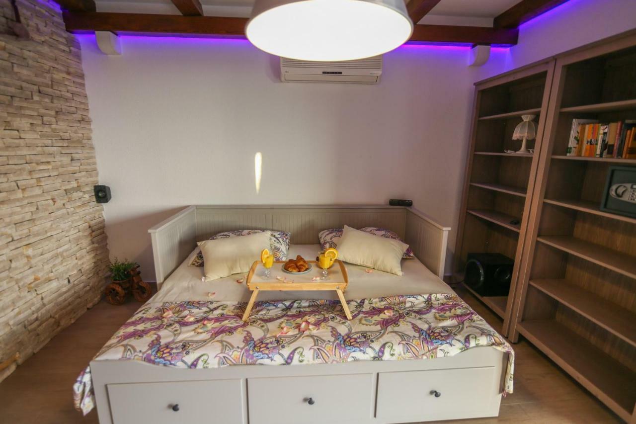 Eco Eclectic Villa With Pool Solin Exterior photo