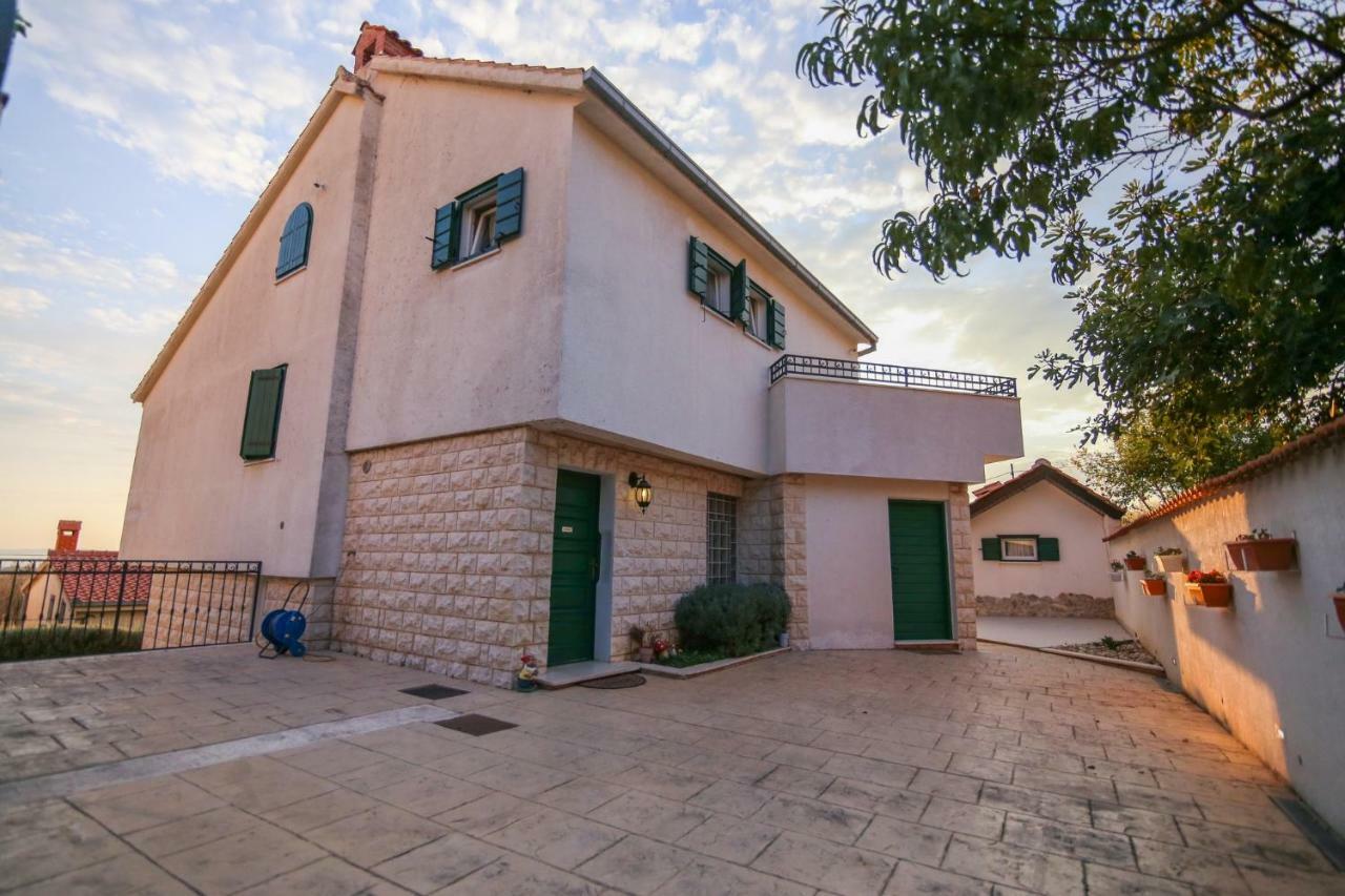 Eco Eclectic Villa With Pool Solin Exterior photo